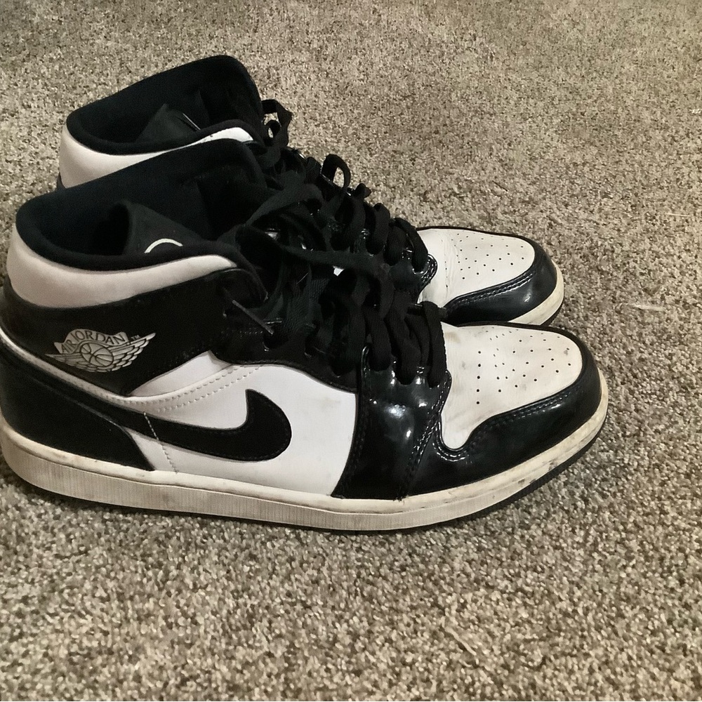 Jordan 1 Mid Carbon Fiber